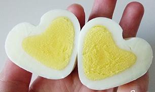 How to make a heart shaped boiled egg